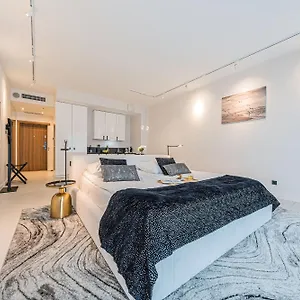Rent Like - Apartament Deo Plaza - Old Town Aparthotel